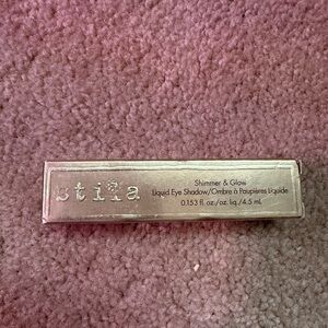 Stila Shimmer & Glow Liquid Eye Shadow in vivid jade
